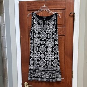 White House Black Market Black and White Patterned Dress